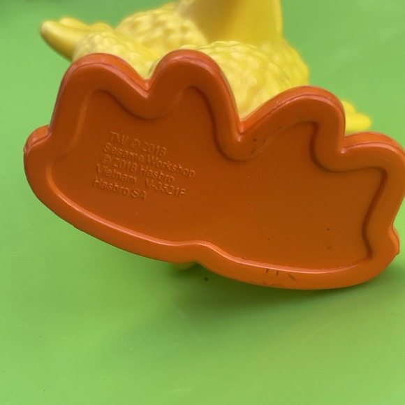 Big Bird Plastic Figure Hasbro 2018 Sesame Street Workshop 3" - Picture 3 of 3